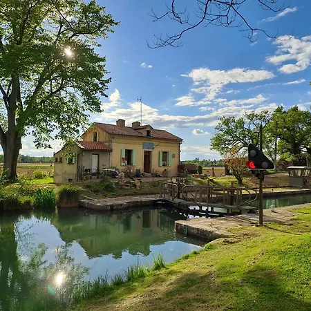 Homestay Halte A Ecluse D'hote