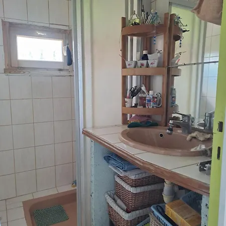 Halte A Ecluse D'hote
